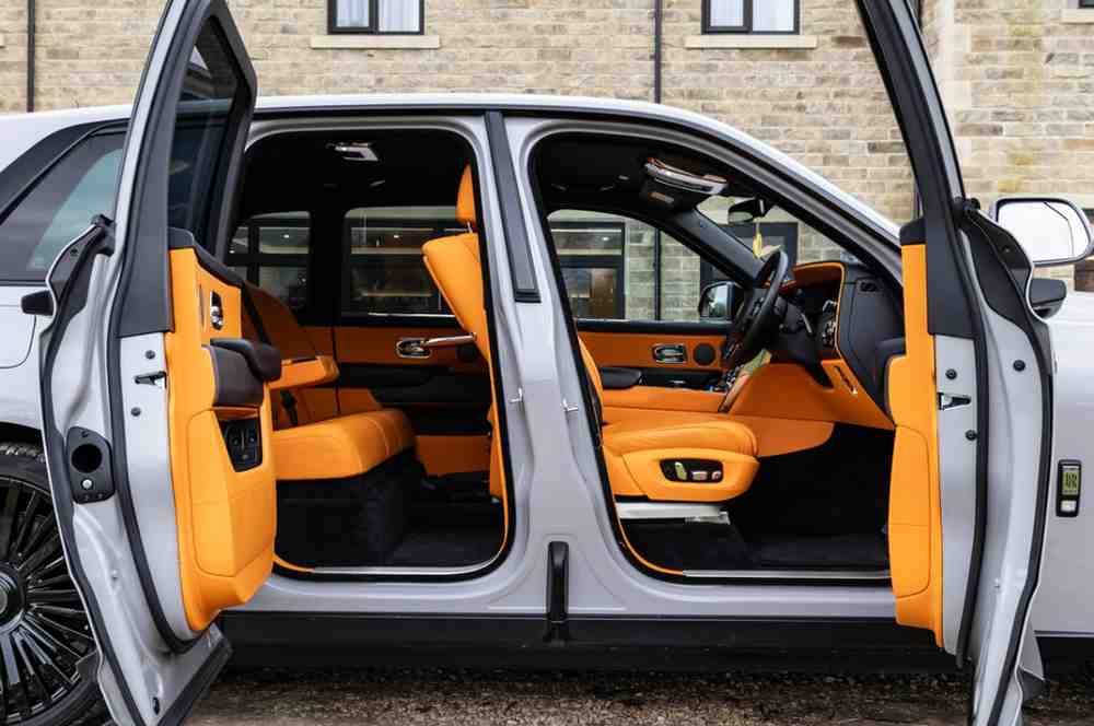Luxury Rolls Royce airport transfer service in Huddersfield