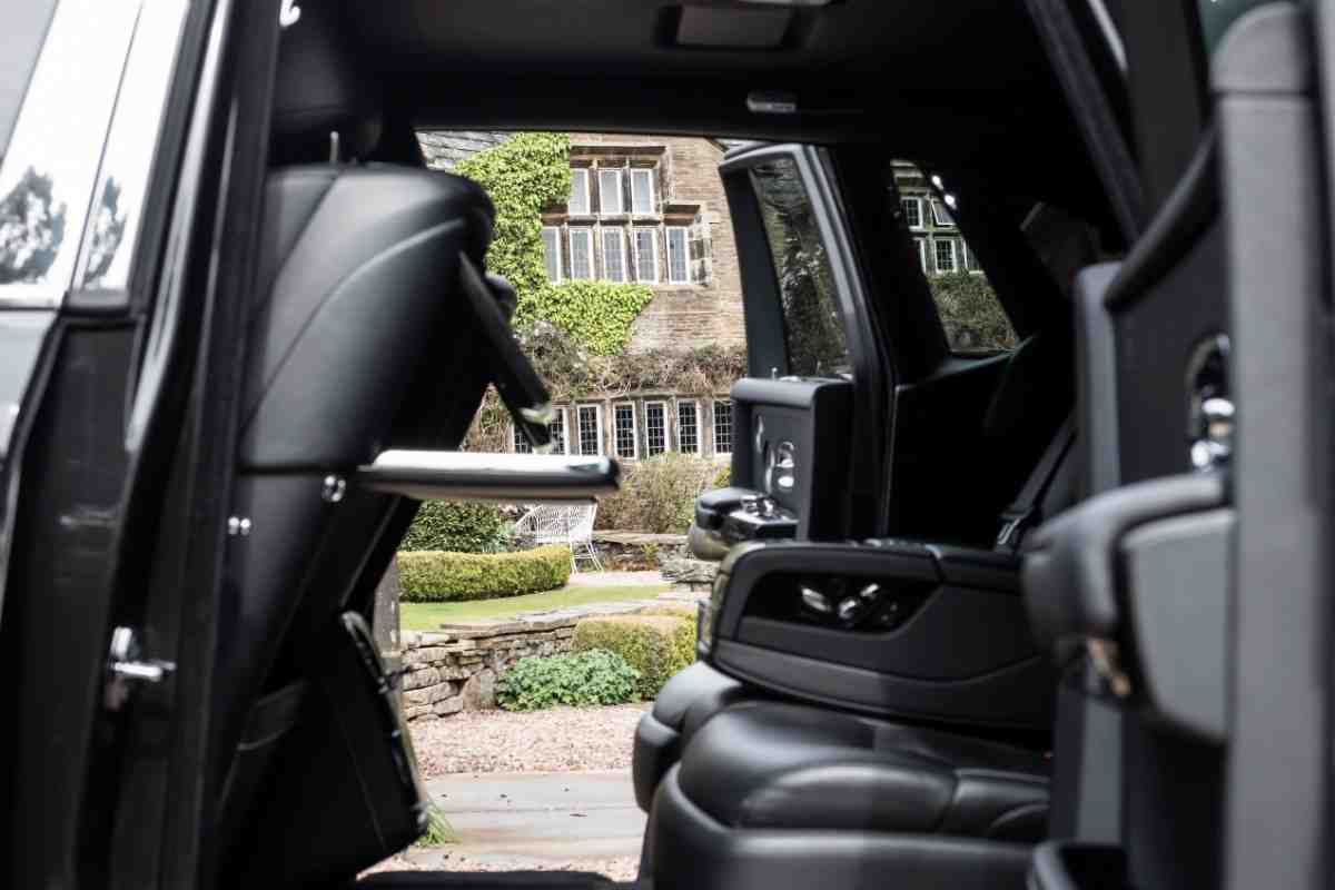 Luxury Rolls Royce airport transfer service in Bradford