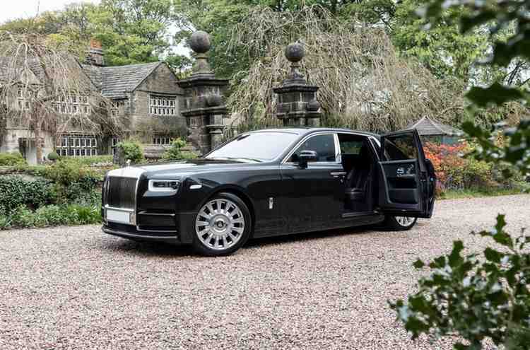 Chauffeur driven Rolls Royce hire service in Huddersfield