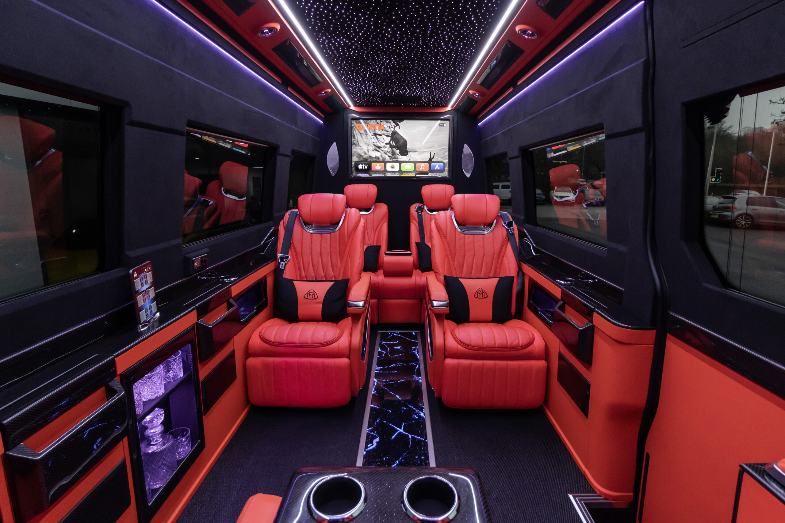 Mercedes Benz Maybach Oasis Limousines Status Photography_0031_003A4027